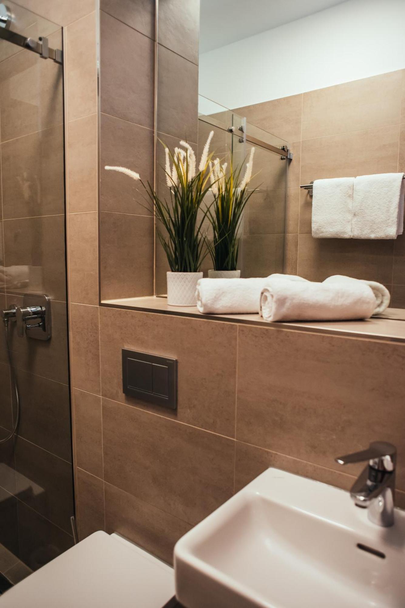The Rix Studios & Suites Near Sbahn Neukolln Berlijn Kamer foto